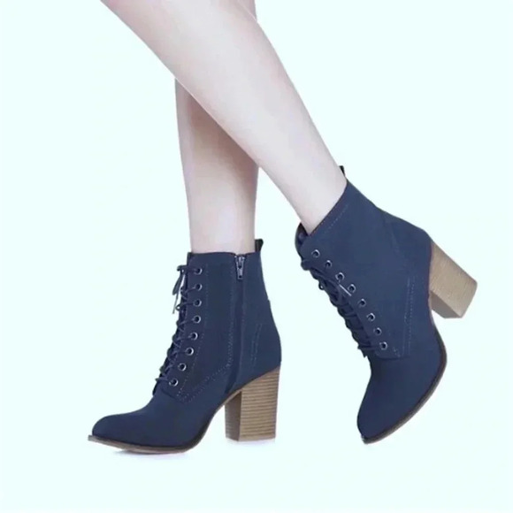 073 JustFab | EUC Navy Blue Lace Up Ankle Boots Block Heel (size 6,5) - Picture 7 of 13